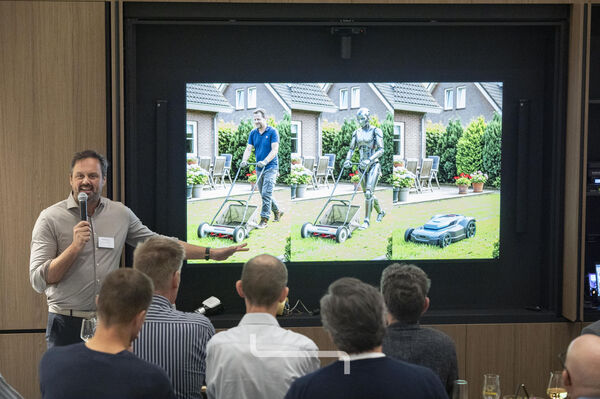 Photo of the Yitch opening