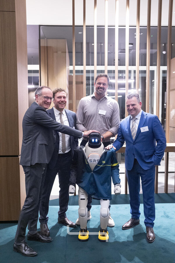 Photo of the Yitch opening